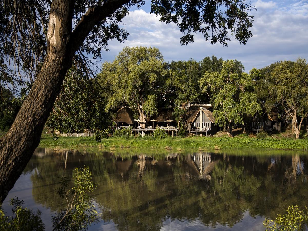 Simbavati River Lodge Reserva Timbavati Exterior foto